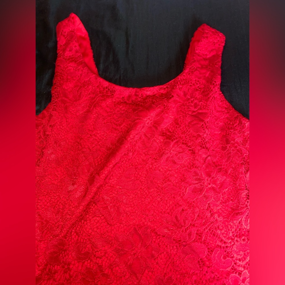 Scoop Neck Love Red Scallop Trim Top